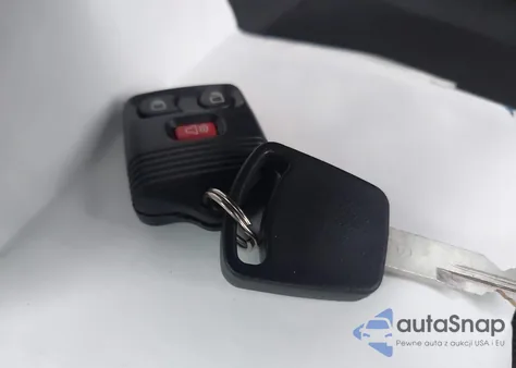 2023 Ford Police Interceptor z USA, uszkodzony, nr VIN 1FM5K8AB8PGB74278